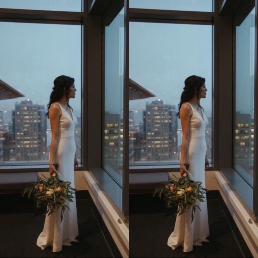 BHLDN Jones V-Neck Sleek White Wedding Gown Size 10